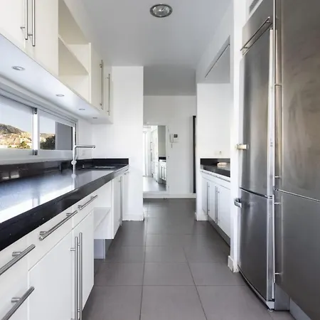 Luxury 5-bed In Costa Adeje Tenerife *