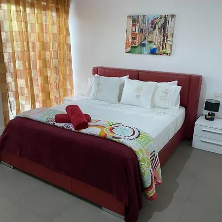 Luxury 5-bed In Costa Adeje Tenerife Villa *