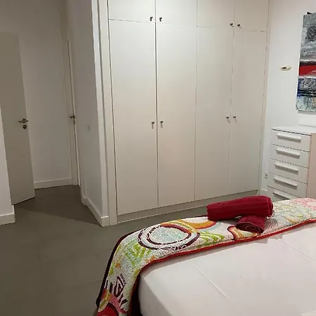 Luxury 5-bed In Costa Adeje Tenerife
