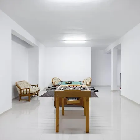 Luxury 5-bed In Costa Adeje Tenerife Villa